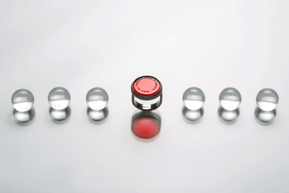 omnia-sol-analemma-verba-ring-red-plexiglass